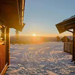 度假居 Log With Views Over Turufjell
