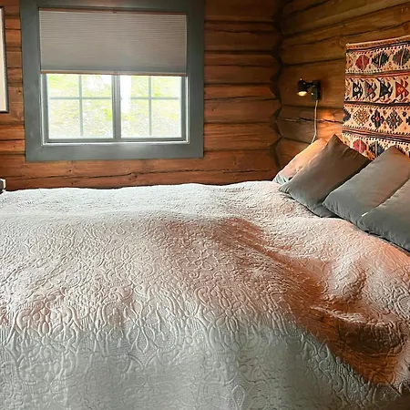 Vakantiehuis Log With Views Over Turufjell Flå